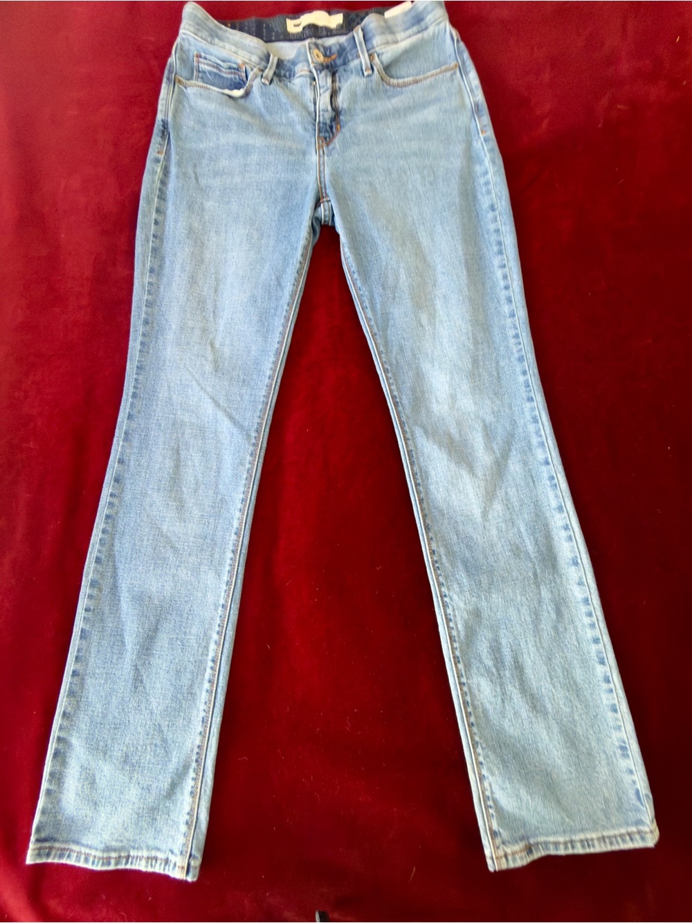 Light Wash Women’s Straight Leg Levi’s Jeans - Light Blue Sz 8